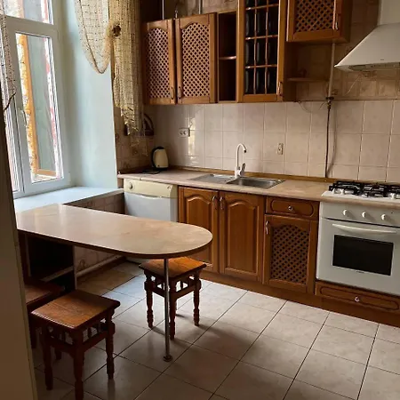 большая 3-х комнатная, центр, ланжерон, базарная, Bazarnaya Apartmán *